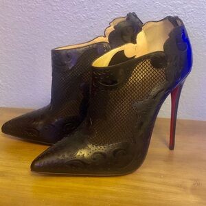 New Authentic Christian louboutin